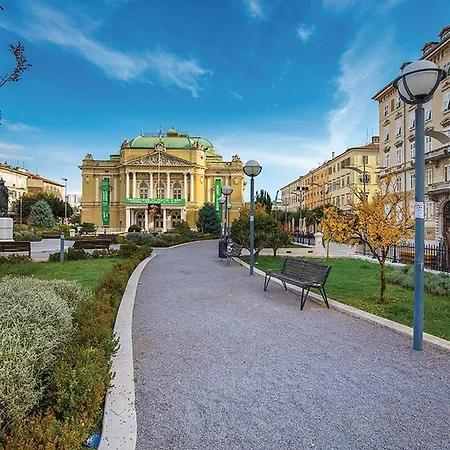 In With House Sea View Appartement Rijeka